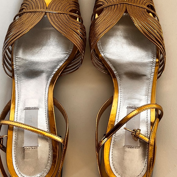 Suzanne Rae low 70’s sandal in gold - Picture 4 of 6